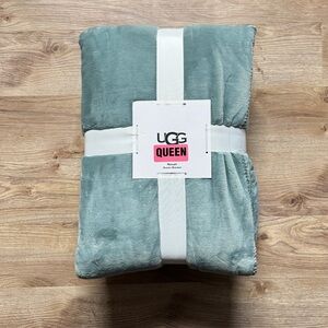 UGG Novah Queen Fleece Blanket Slate Green Bedding Comforter Reversible